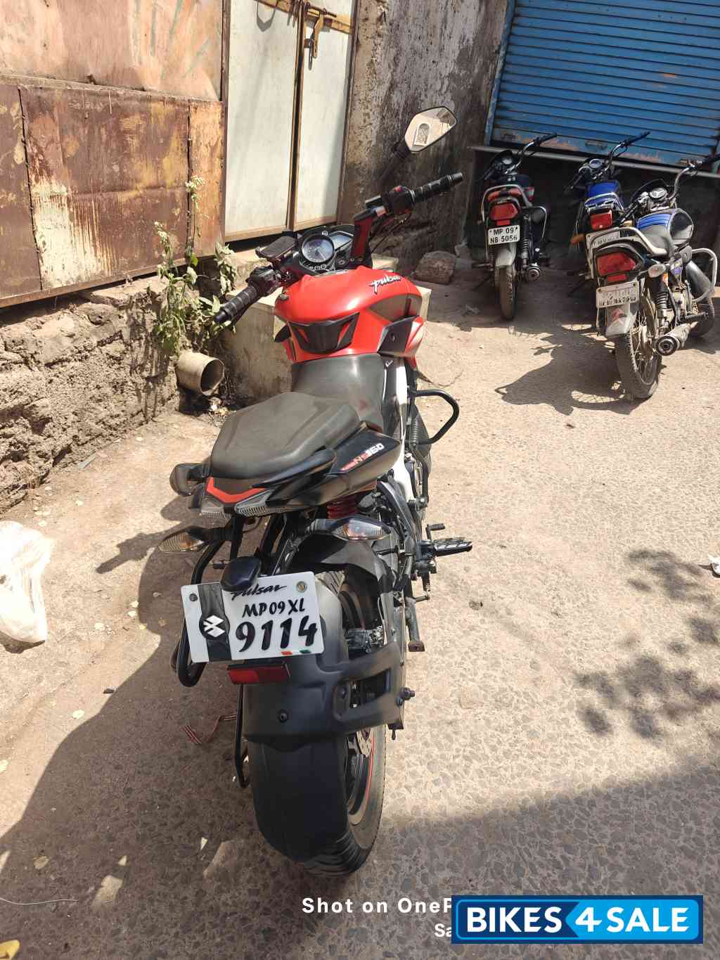 Red Bajaj Pulsar NS 160 BS6