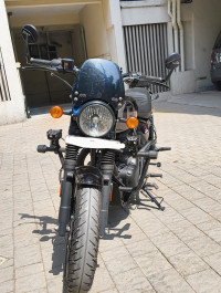 Royal Enfield Hunter 350 Metro