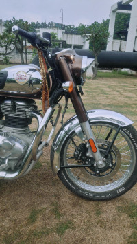 Royal Enfield Classic 350 2024