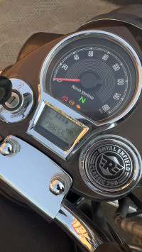 Royal Enfield Classic 350 2024