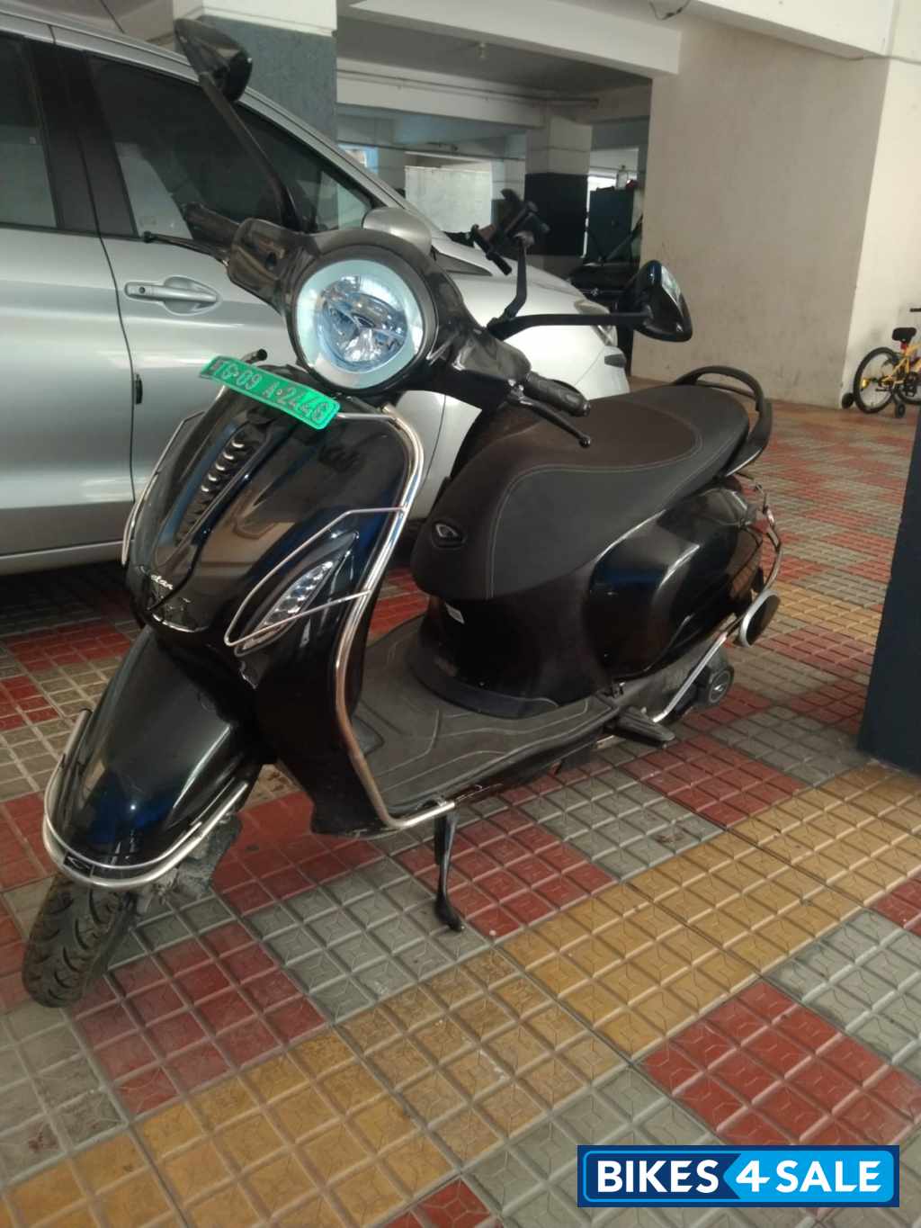 Bajaj Chetak Premium
