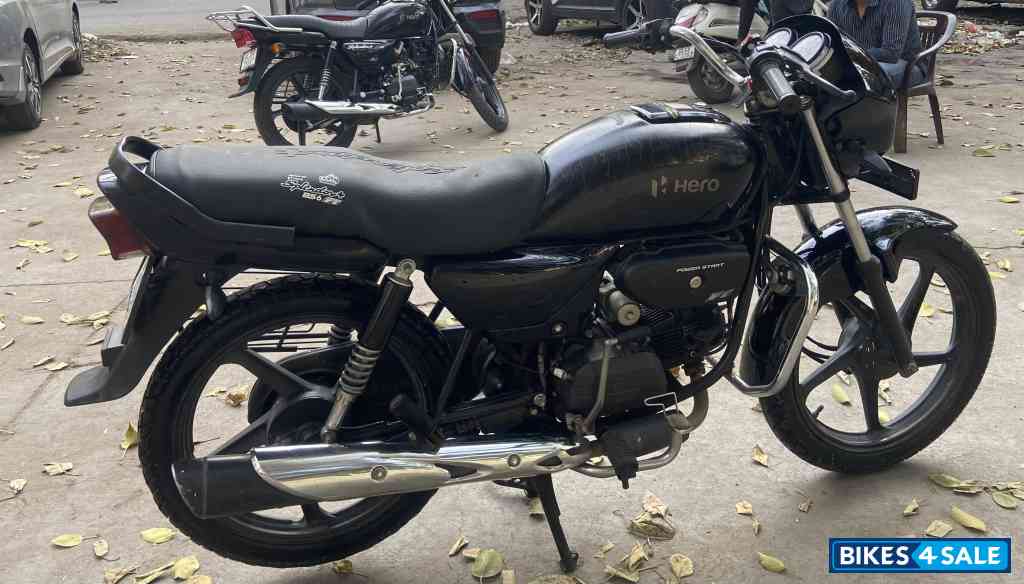Hero Splendor Plus Black and Accent
