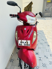 Red Suzuki Access 125