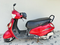 Red Suzuki Access 125