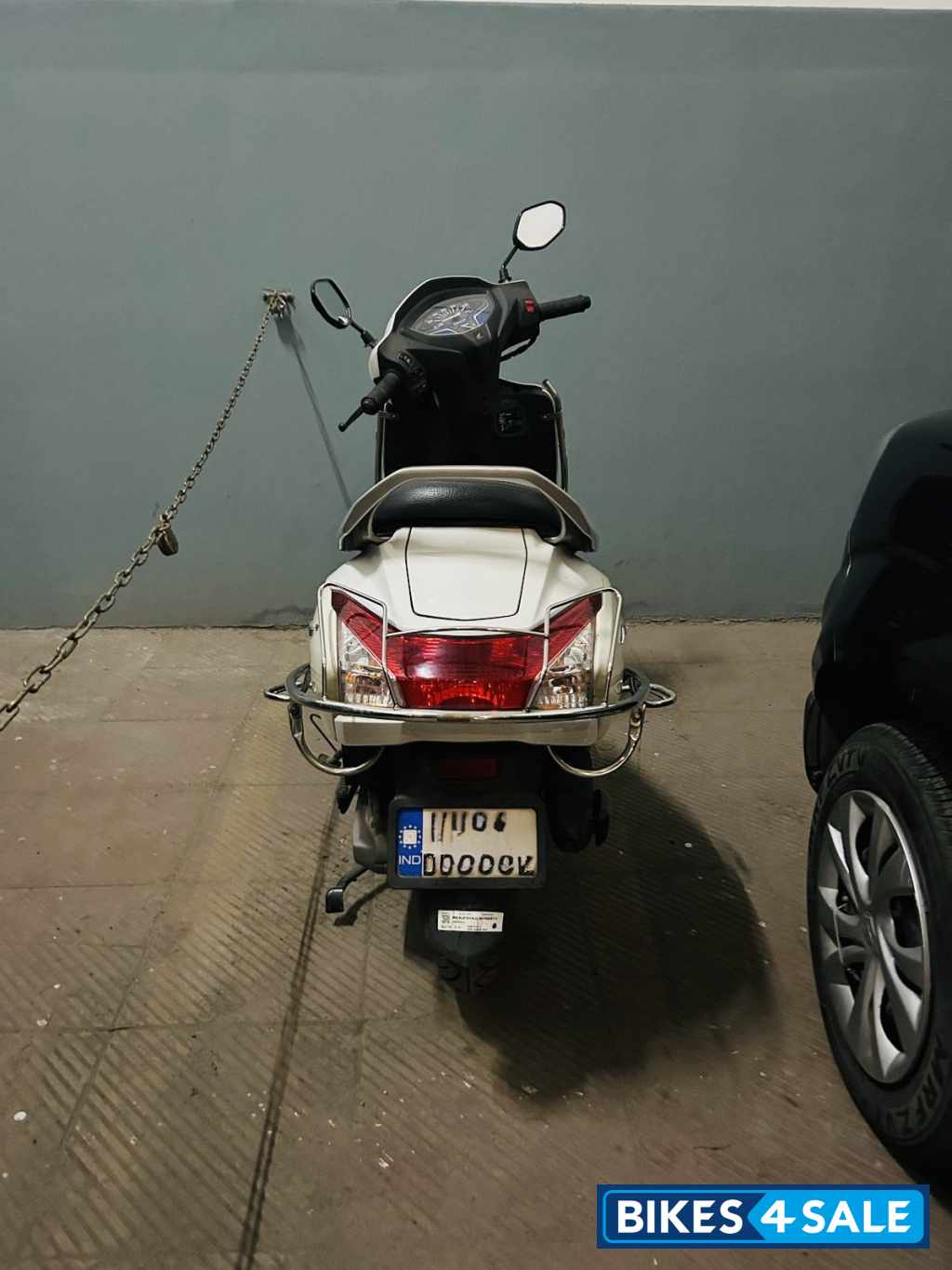 White Pearl Honda Activa 6G Dlx