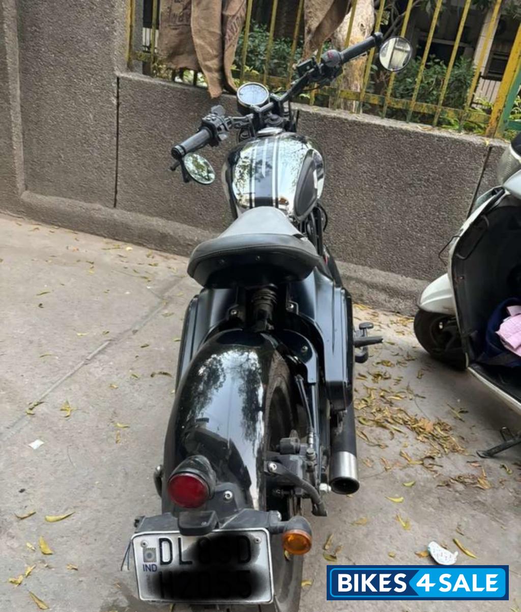 Jawa 42 Bobber Black Mirror