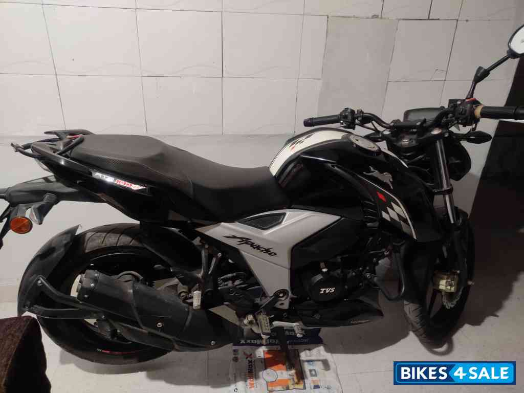 TVS Apache RTR 160 4V