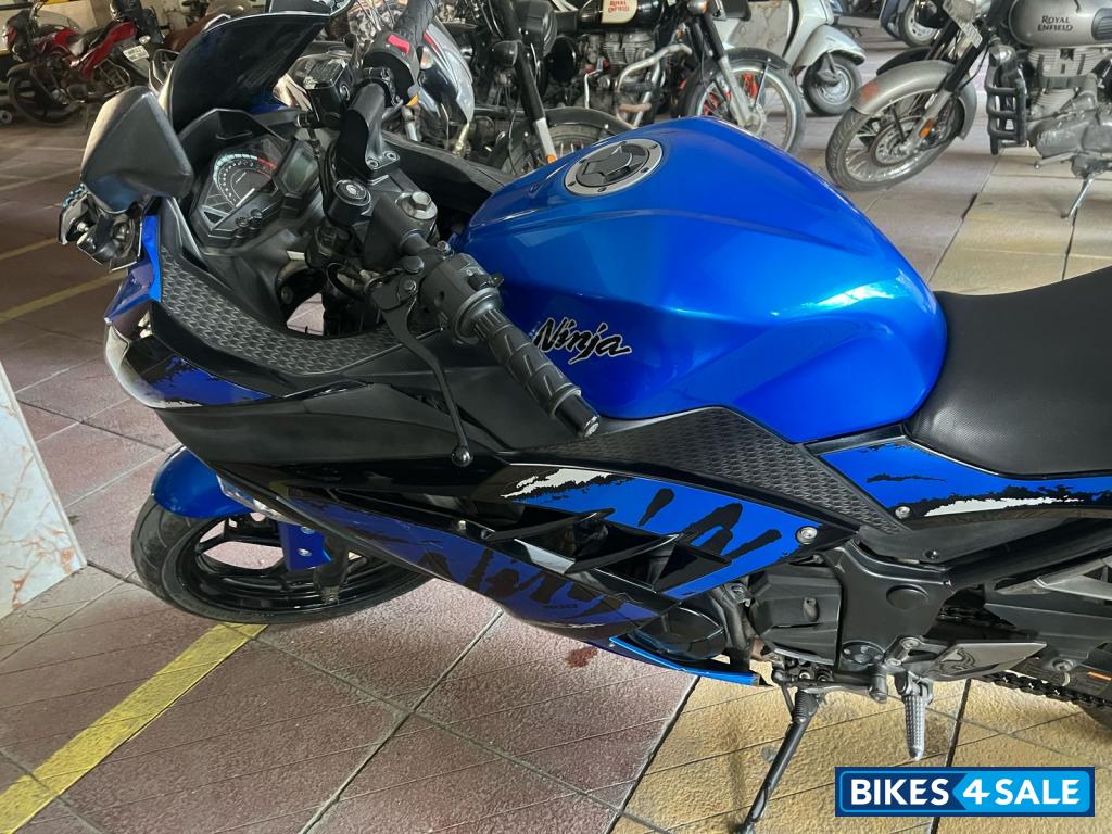 Kawasaki Ninja 300 BS6