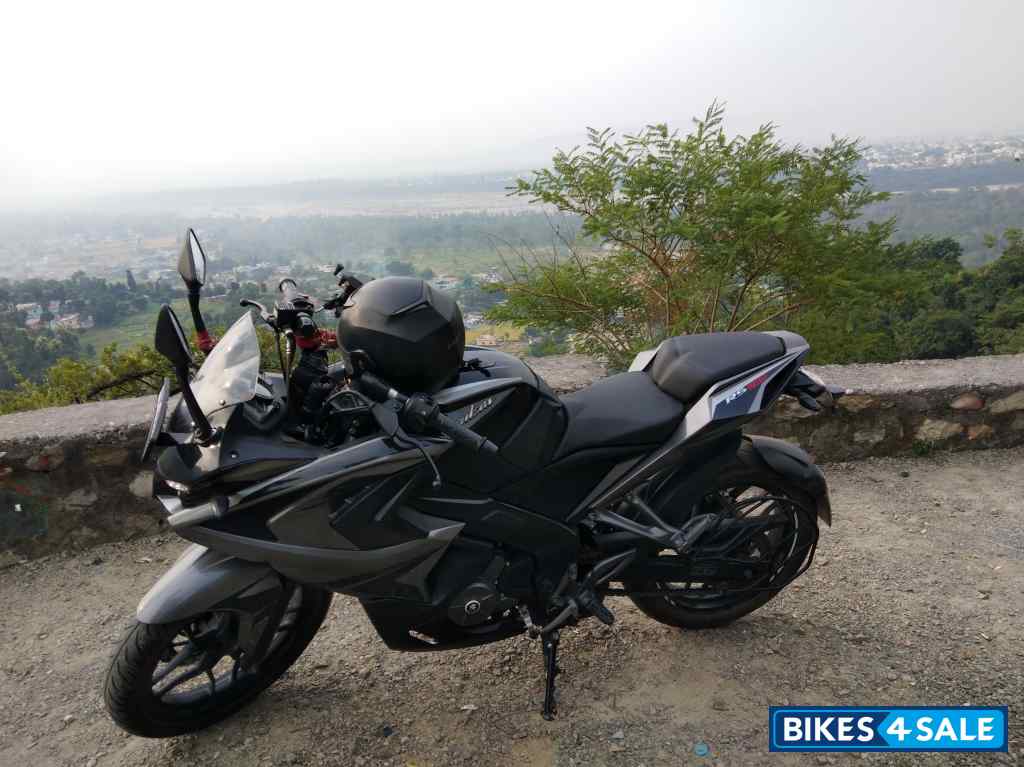 Bajaj Pulsar RS 200 BS6