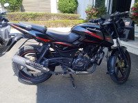 Ebony Black Met Bajaj Pulsar 180 DTSi