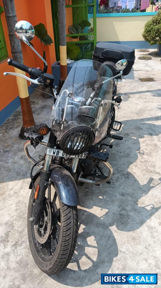 Royal Enfield Meteor 350 Stellar