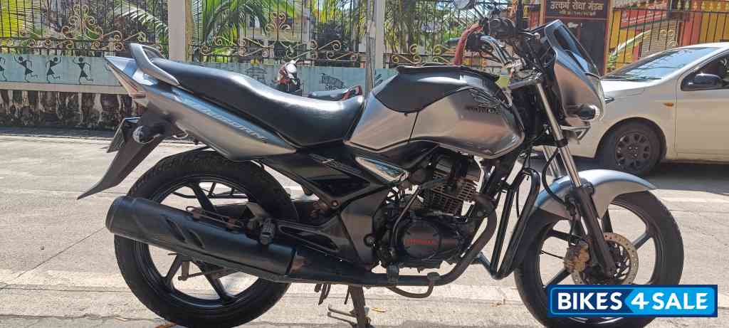 Silver Honda CB Unicorn