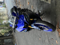 Yamaha R15 V4