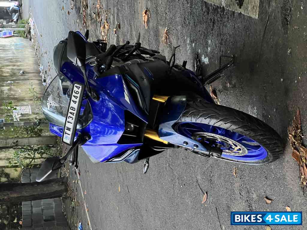 Yamaha R15 V4