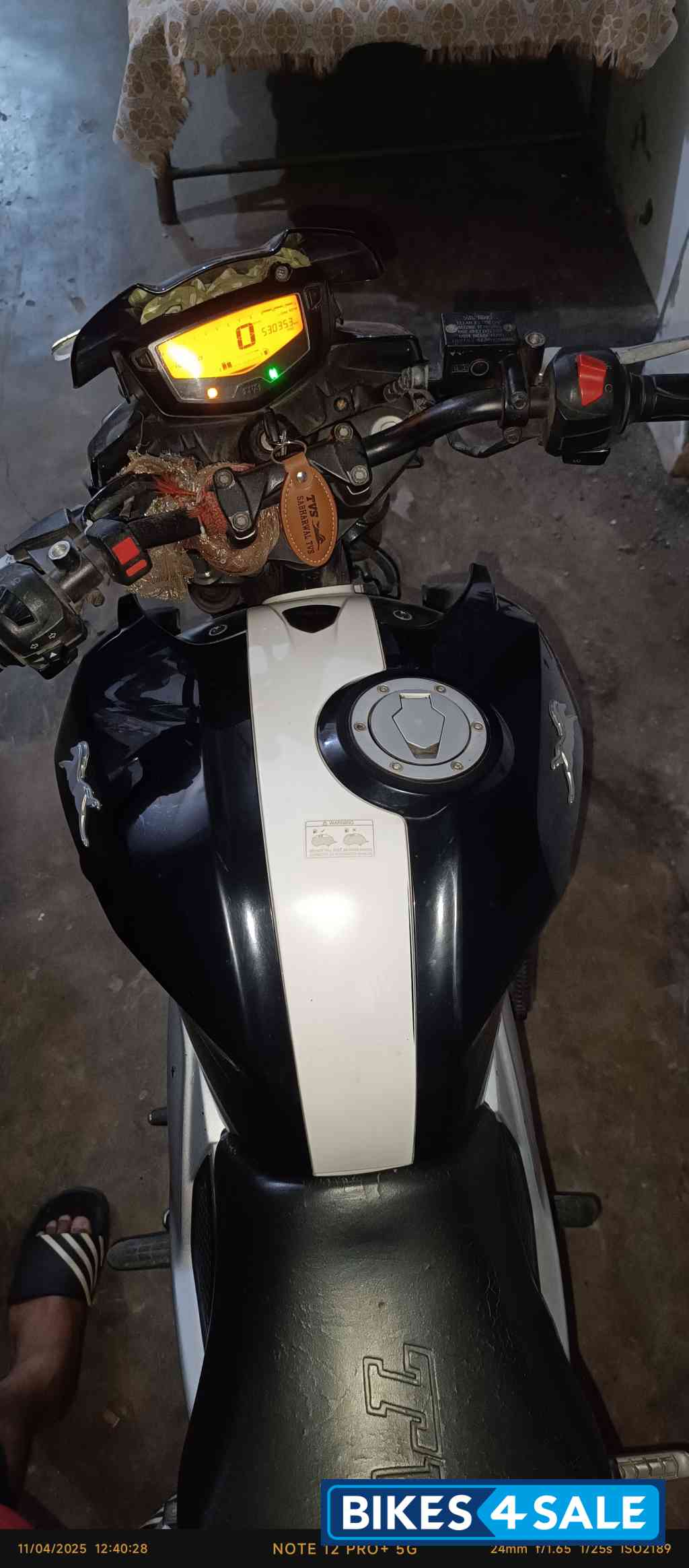 Black TVS Apache RTR 160 4V