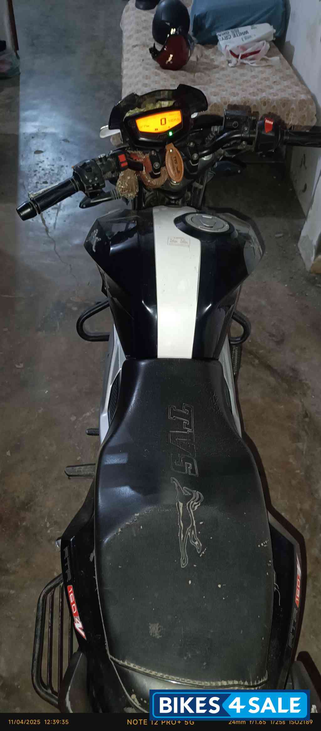 Black TVS Apache RTR 160 4V