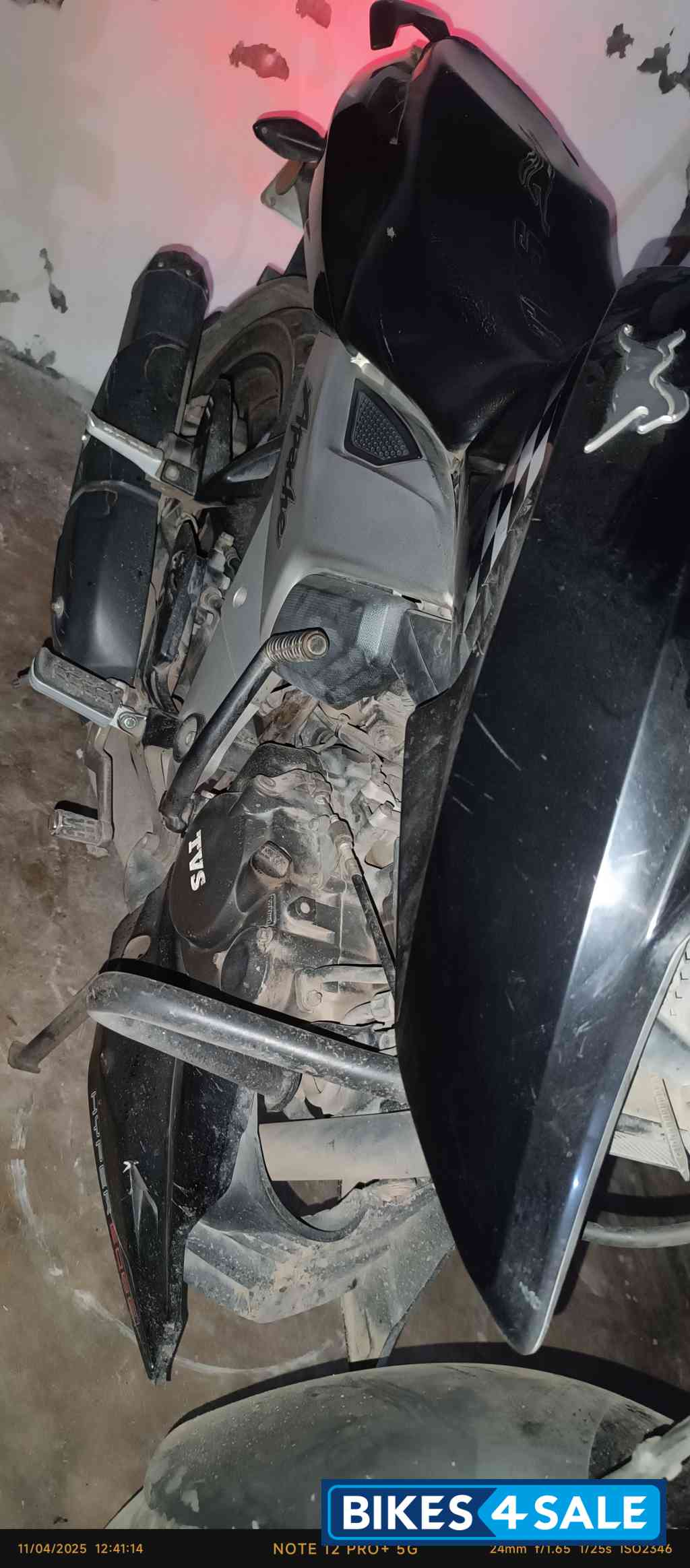 Black TVS Apache RTR 160 4V