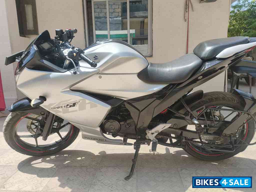 Suzuki Gixxer SF