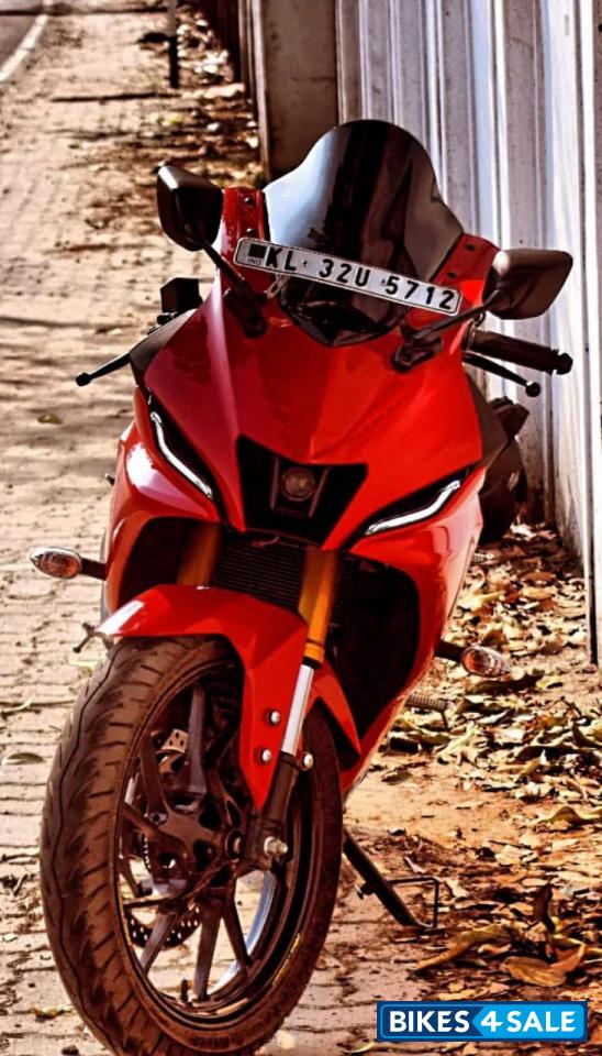 Yamaha R15 V4
