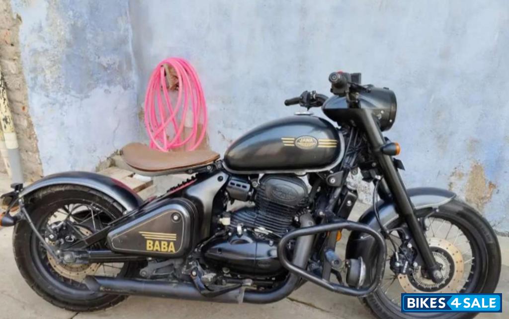 Matt Charcoal Grey Jawa Perak BS6