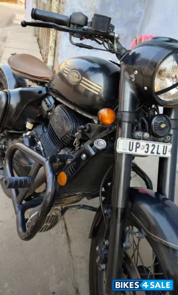 Matt Charcoal Grey Jawa Perak BS6