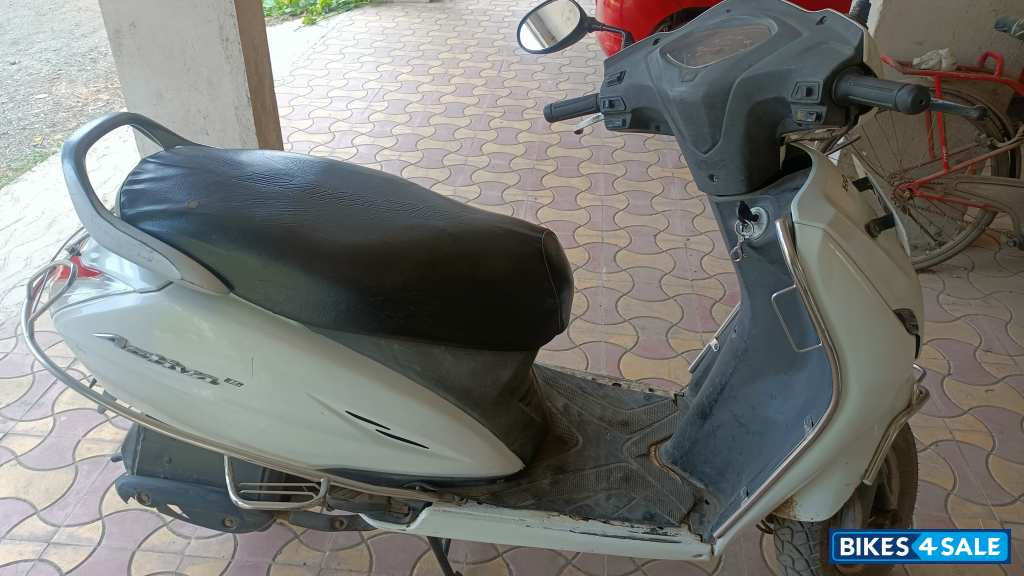 White Honda Activa 3G White Honda Activa 3G