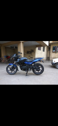 Bajaj Pulsar 220 DTSFi 2012 Model