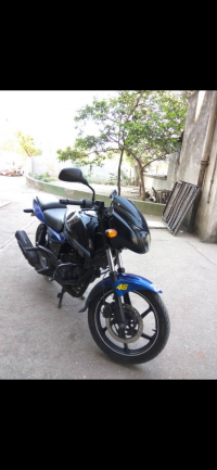 Black Bajaj Pulsar 220 DTSFi
