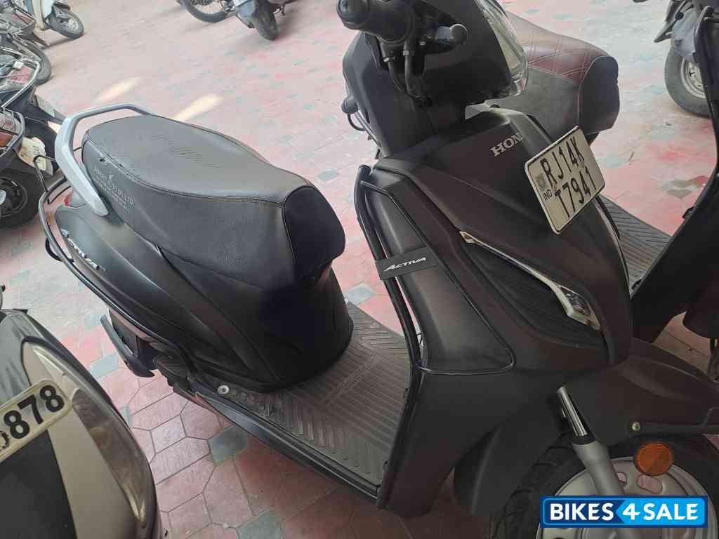 Black Honda Activa 6G