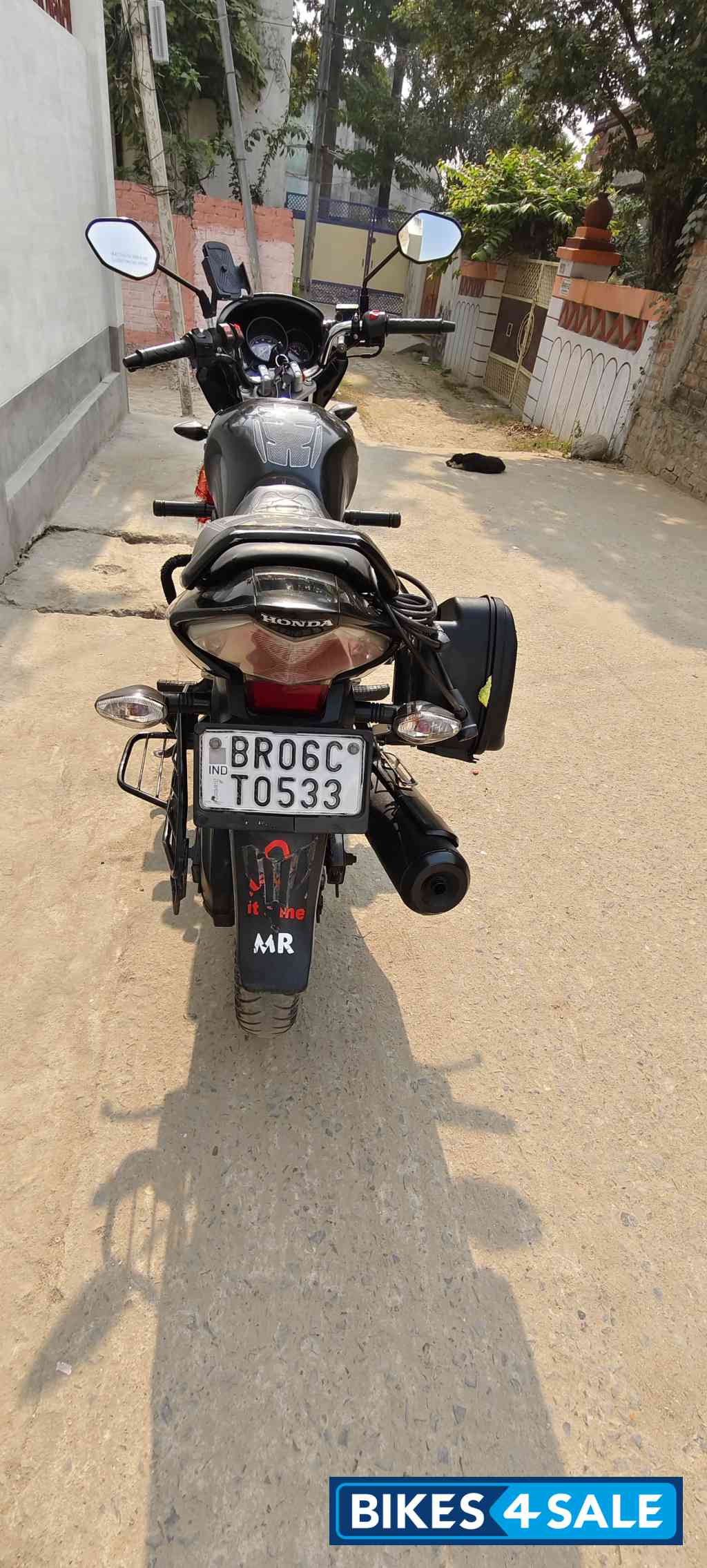 Black Honda Unicorn 160 BS6