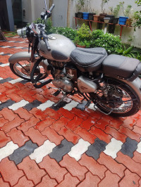 Royal Enfield Classic 350