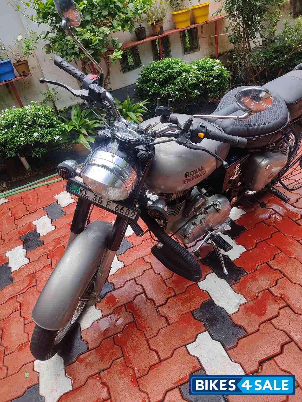 Royal Enfield Classic 350 Royal Enfield Classic 350