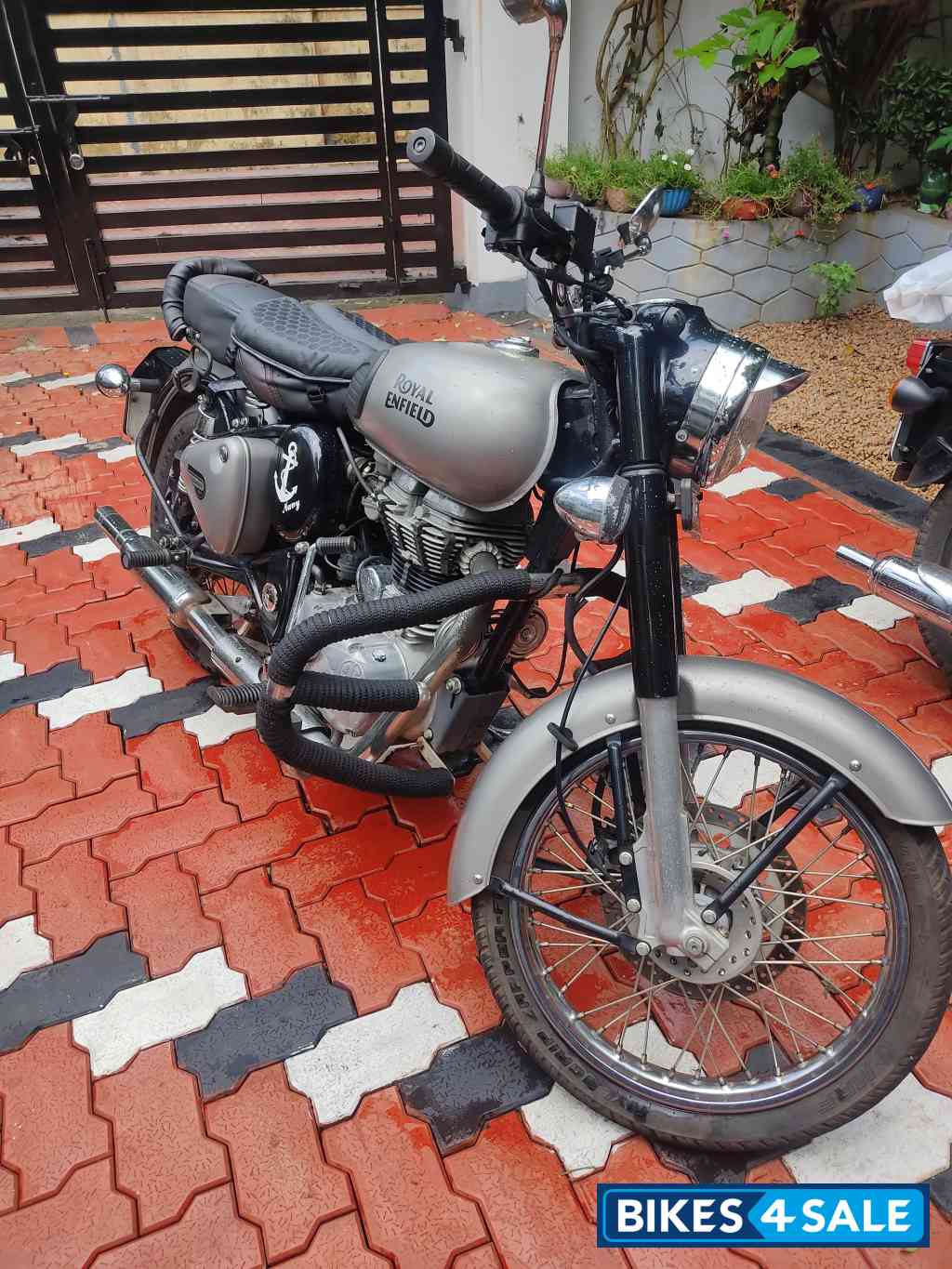 Royal Enfield Classic 350 Royal Enfield Classic 350