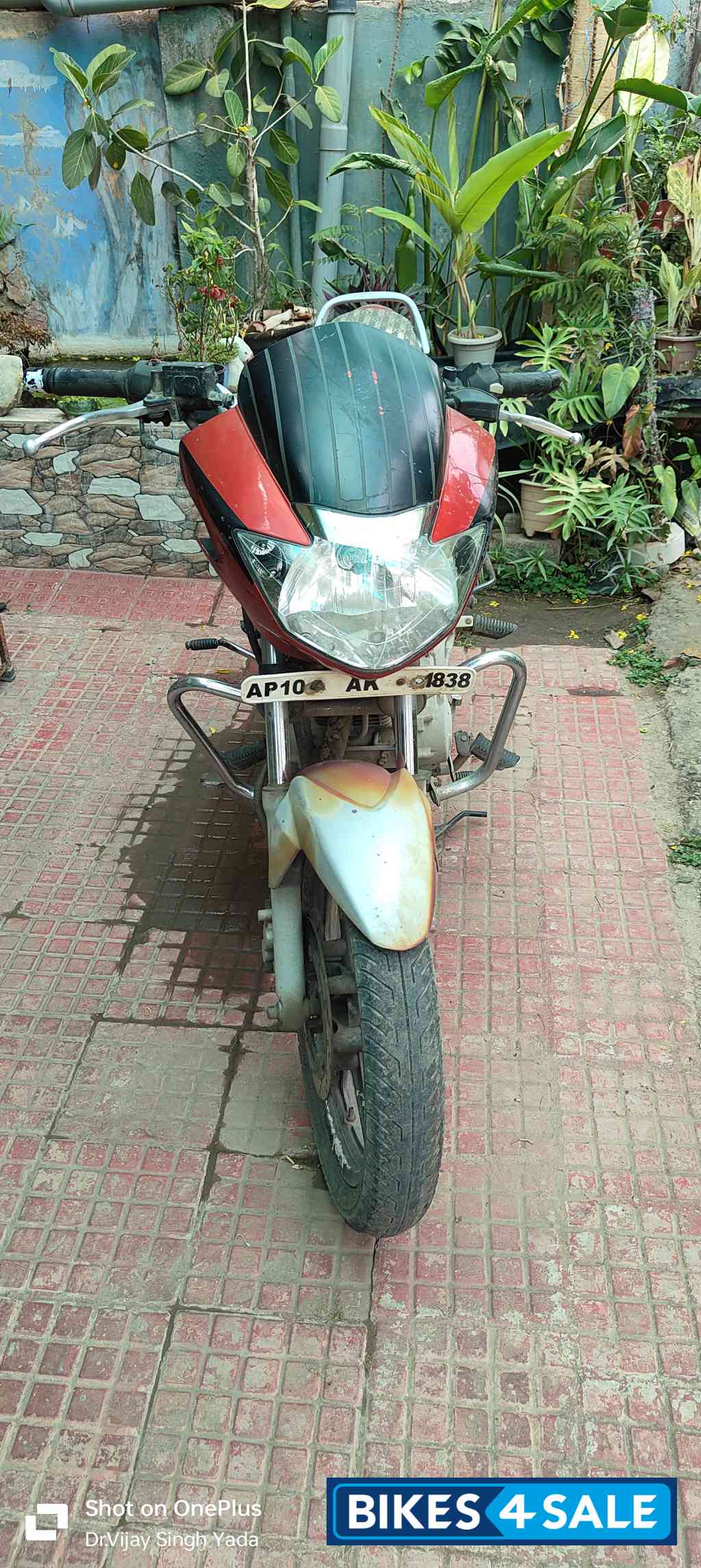 Red TVS Apache 150
