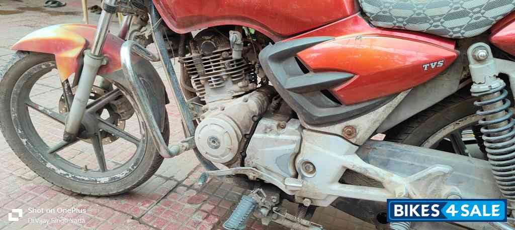 Red TVS Apache 150