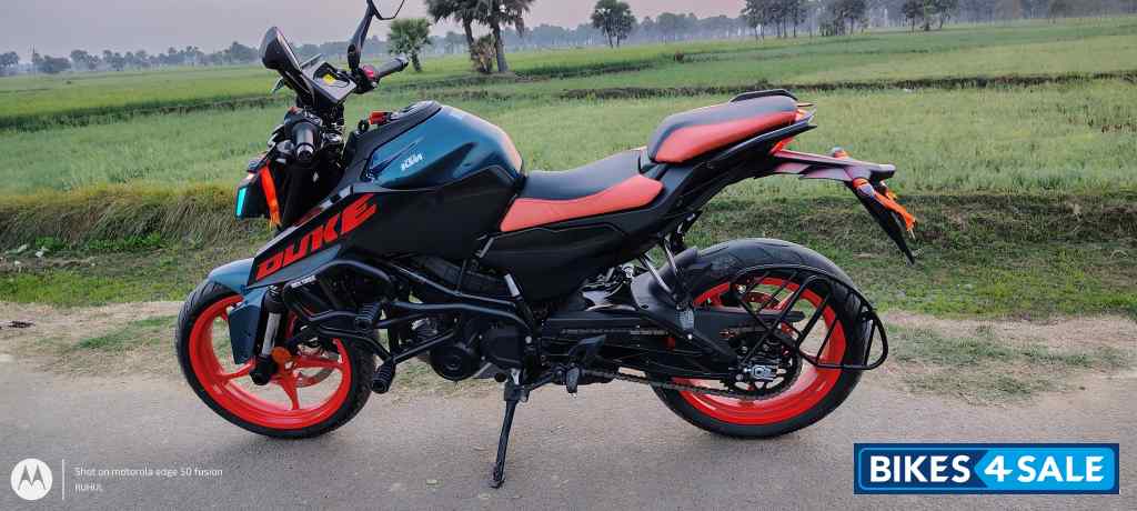 Blue Black KTM Duke 250 2025