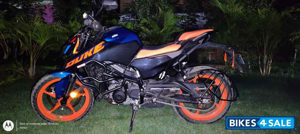 Blue Black KTM Duke 250 2025