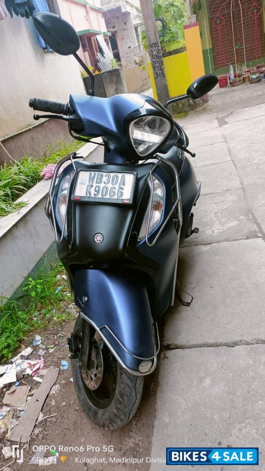 Navy Blue Yamaha Fascino 125 Fi Hybrid Navy Blue Yamaha Fascino 125 Fi Hybrid