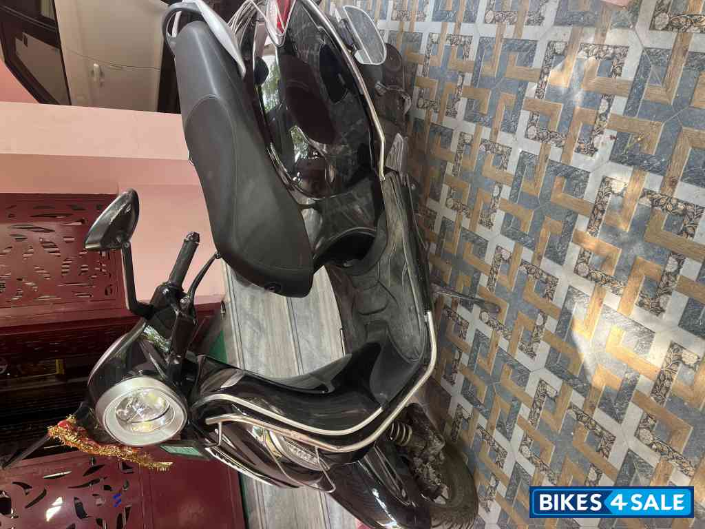 Bajaj Chetak Premium 2023 Edition