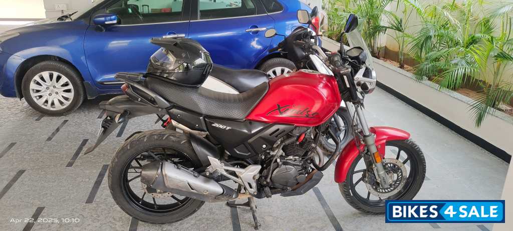 Sports Red Hero XPulse 200T