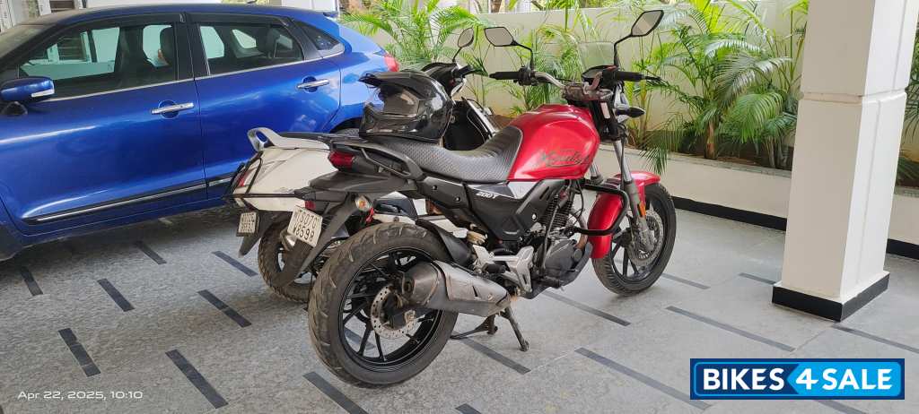 Sports Red Hero XPulse 200T