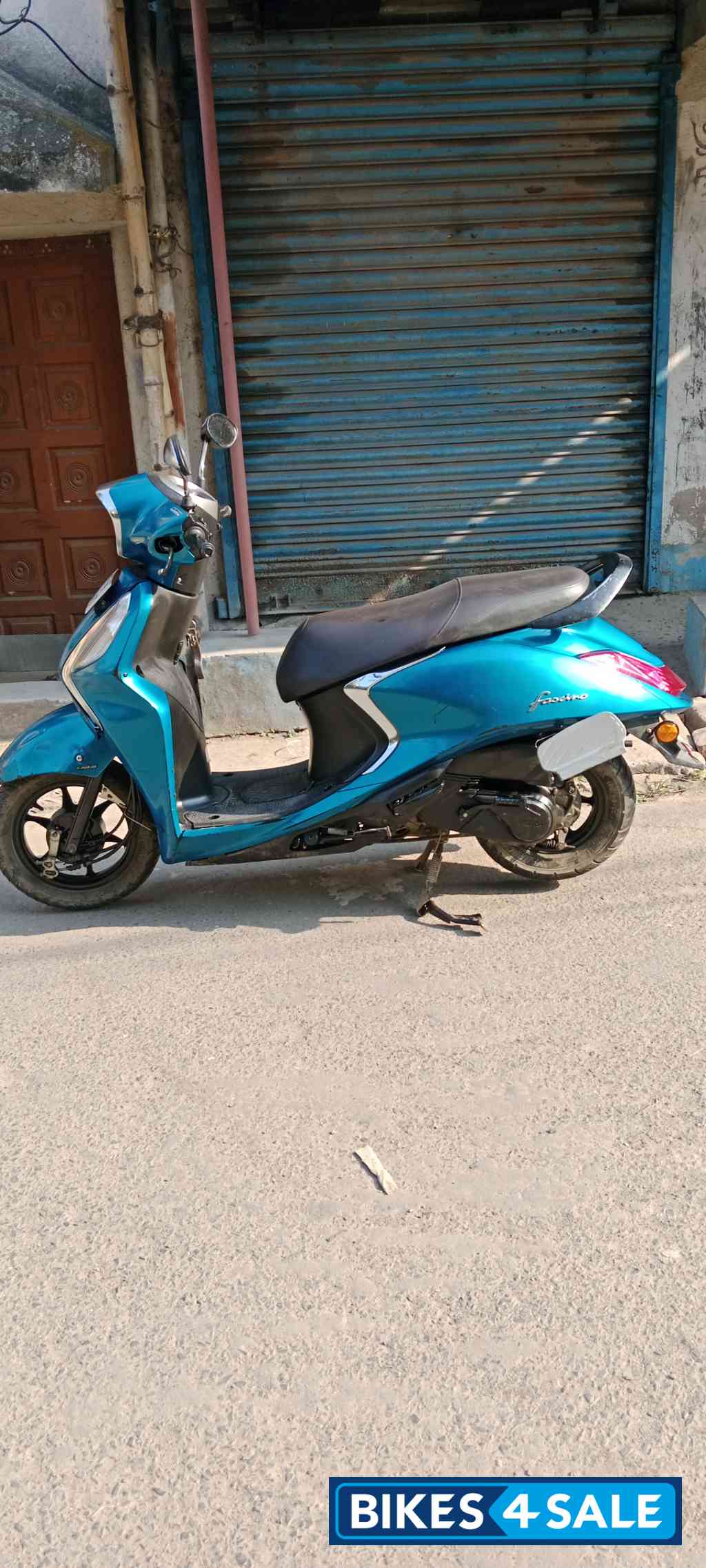 Blue Yamaha Fascino