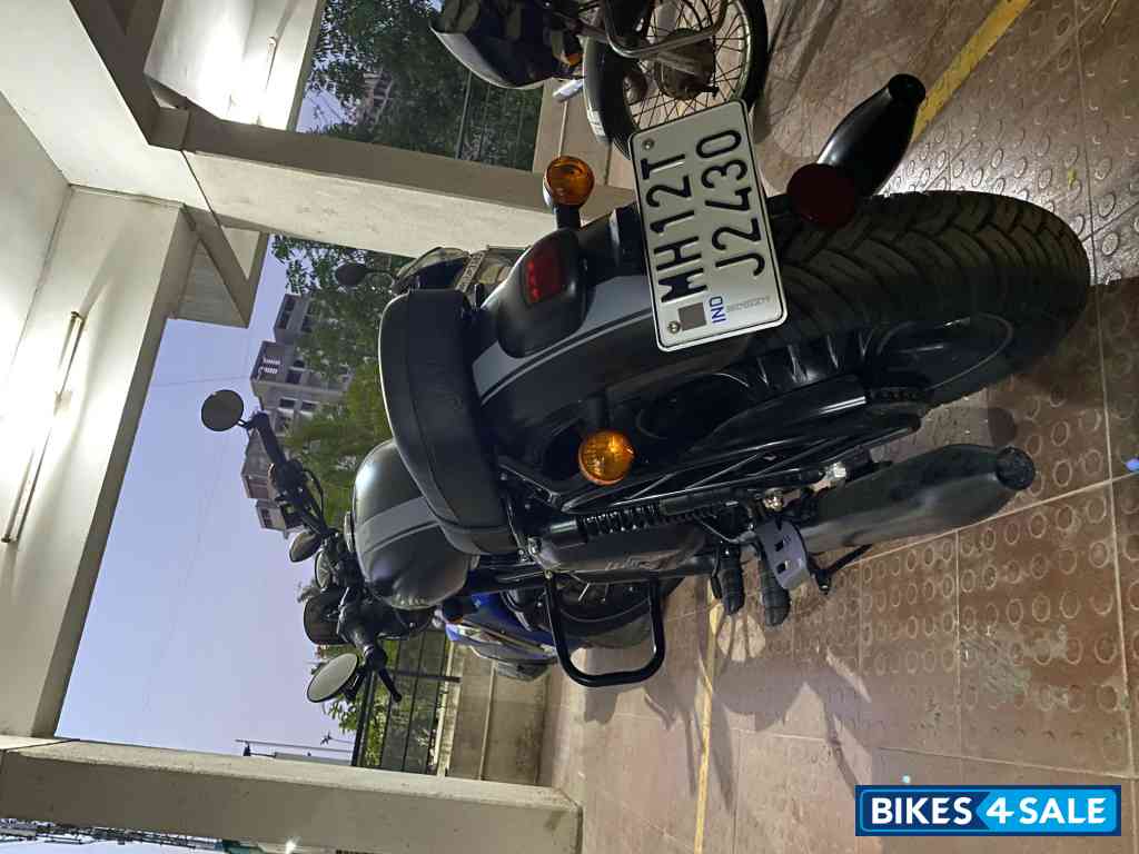 Jawa 42 Dual Channel ABS AllStar Black