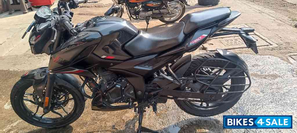 Bajaj Pulsar N160