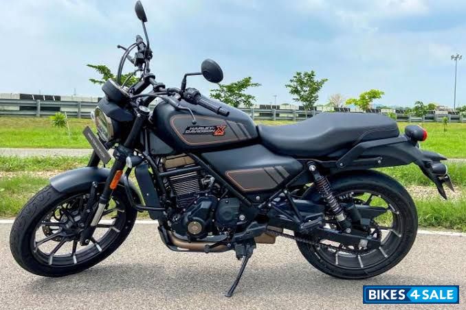 Black Harley Davidson X440 S