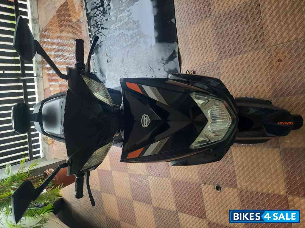Black KOMAKI X-One 40 km/hr scooter