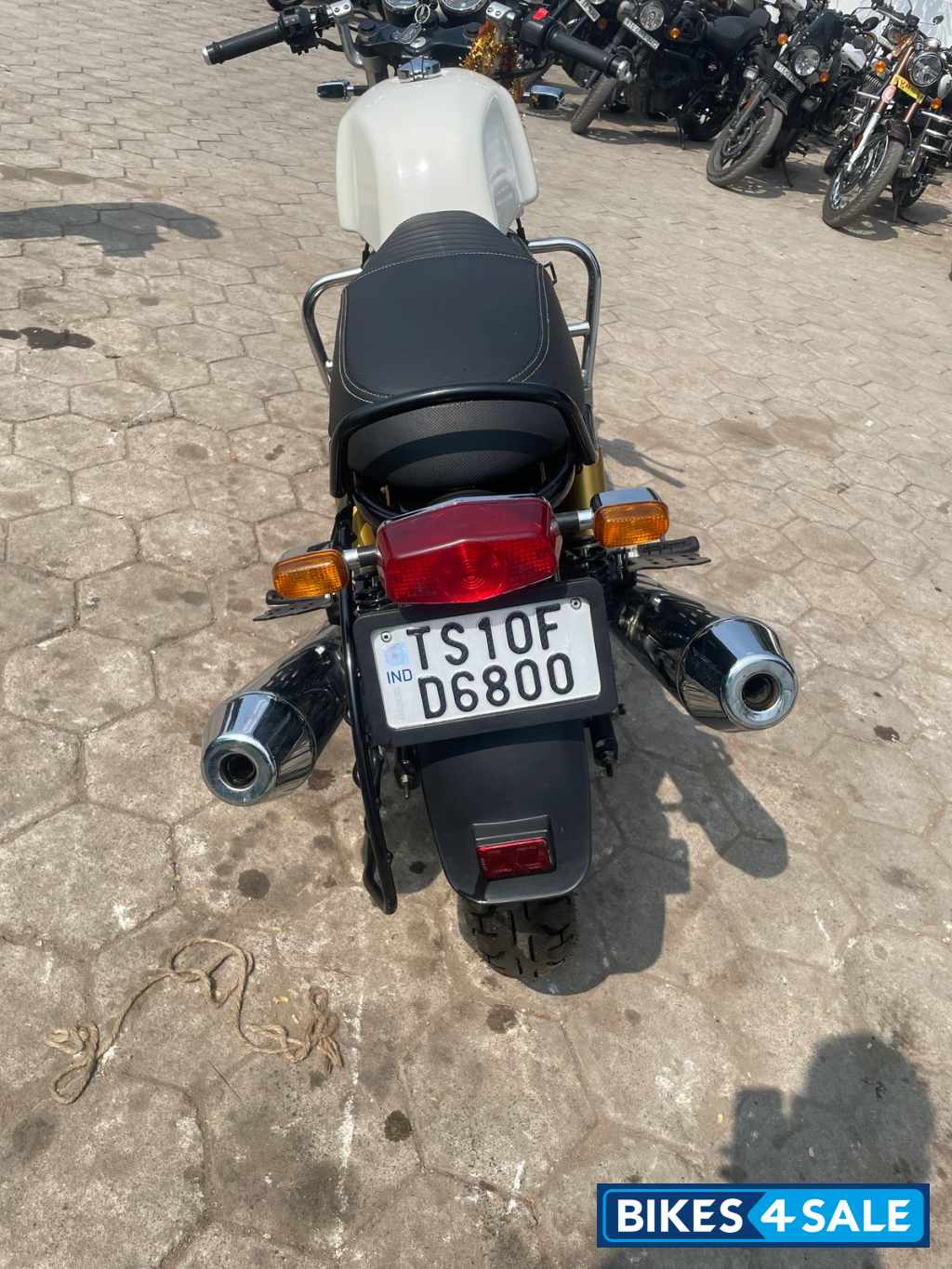 Duxdeluxe Royal Enfield Continental GT 650