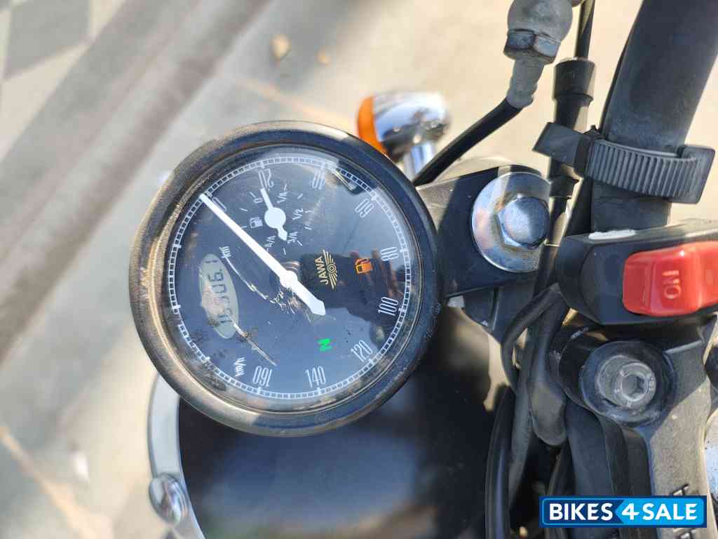 Black Jawa forty two BS6