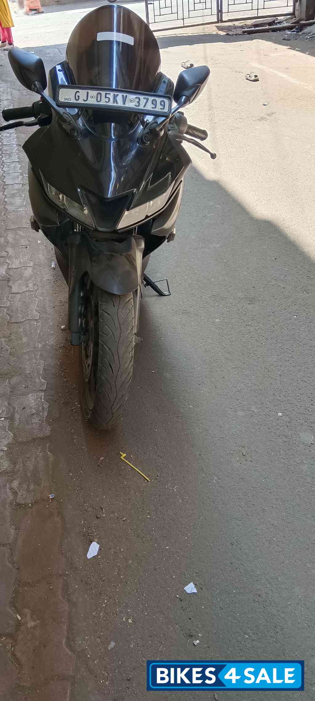 Mate Black Yamaha YZF R15 V3