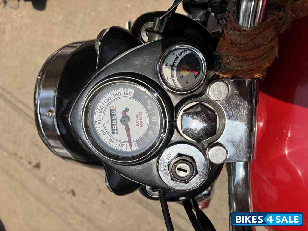 Royal Enfield Classic 350 Redditch Red